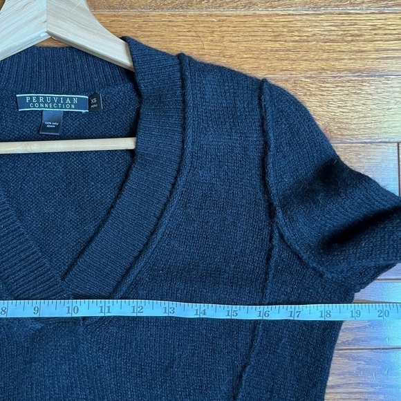 Peruvian Connection | Baby Alpaca Black V-neck Soft Sweater XS Quiet Luxury - Picture 7 of 7